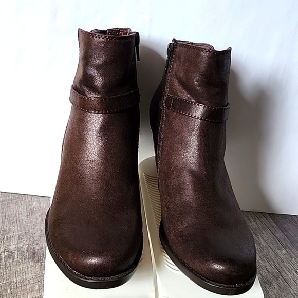 Baretraps ankle Boots - Picture 2 of 12